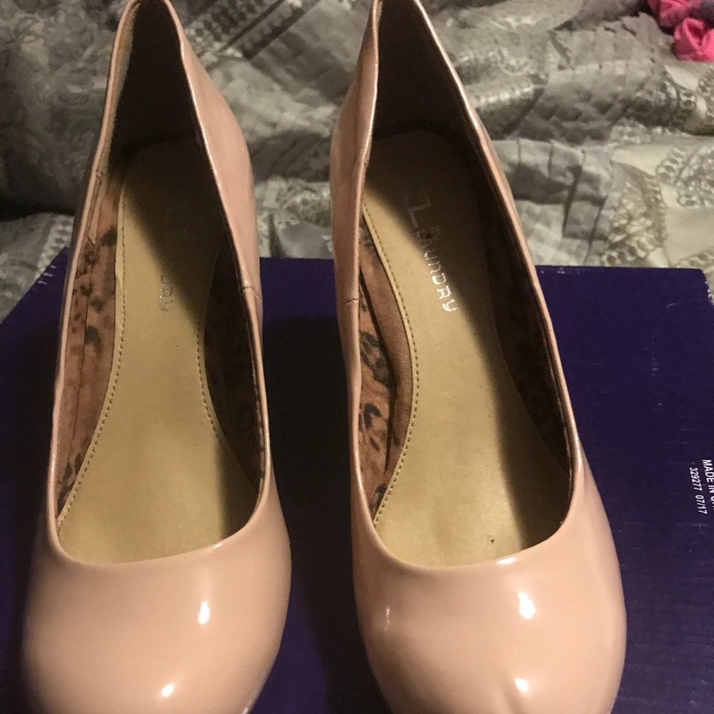 Heels - Picture 2 of 2